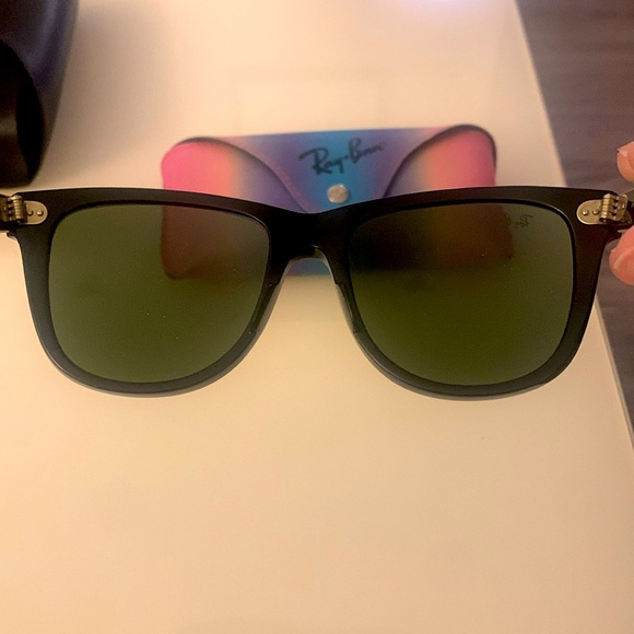 Ray-Ban Wayfarers Original Black Sunglasses - Picture 11 of 13